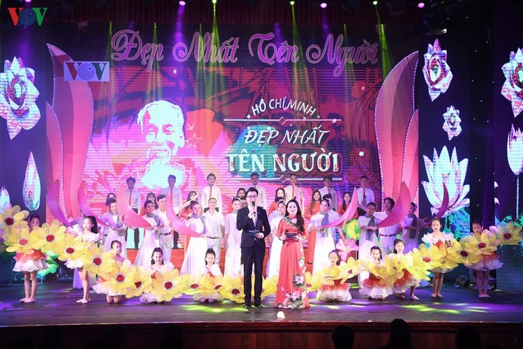 VOV hosts art programme to commemorate birthday of President Ho Chi Minh